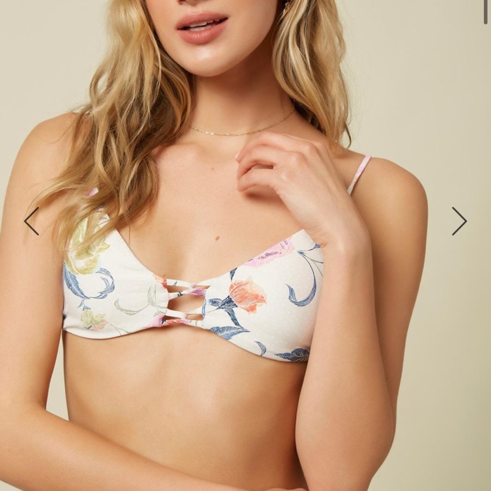 O’Neill Floral Bikini Top